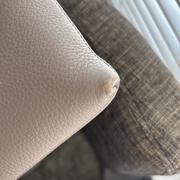 Tory Burch Kira Pebbled Leather Top-Zip Crossbody Bag - Picture 7 of 8